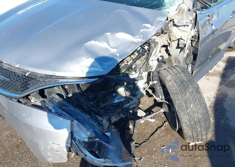 2017 Chrysler Pacifica Touring-L Plus z USA, uszkodzony, nr VIN 2C4RC1EG4HR628347